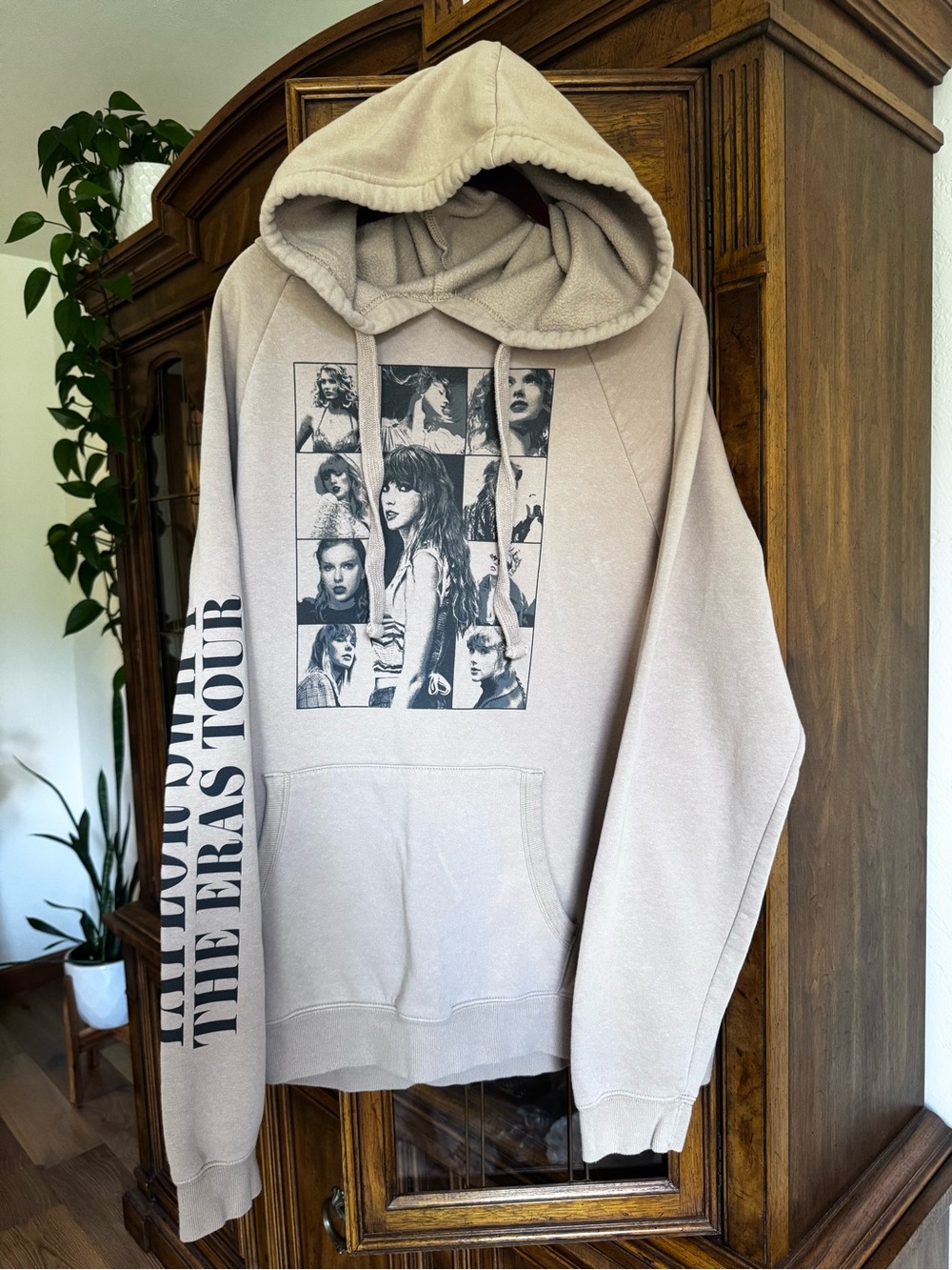 Taylor Swift Concert Hoodie with Black Tour Print